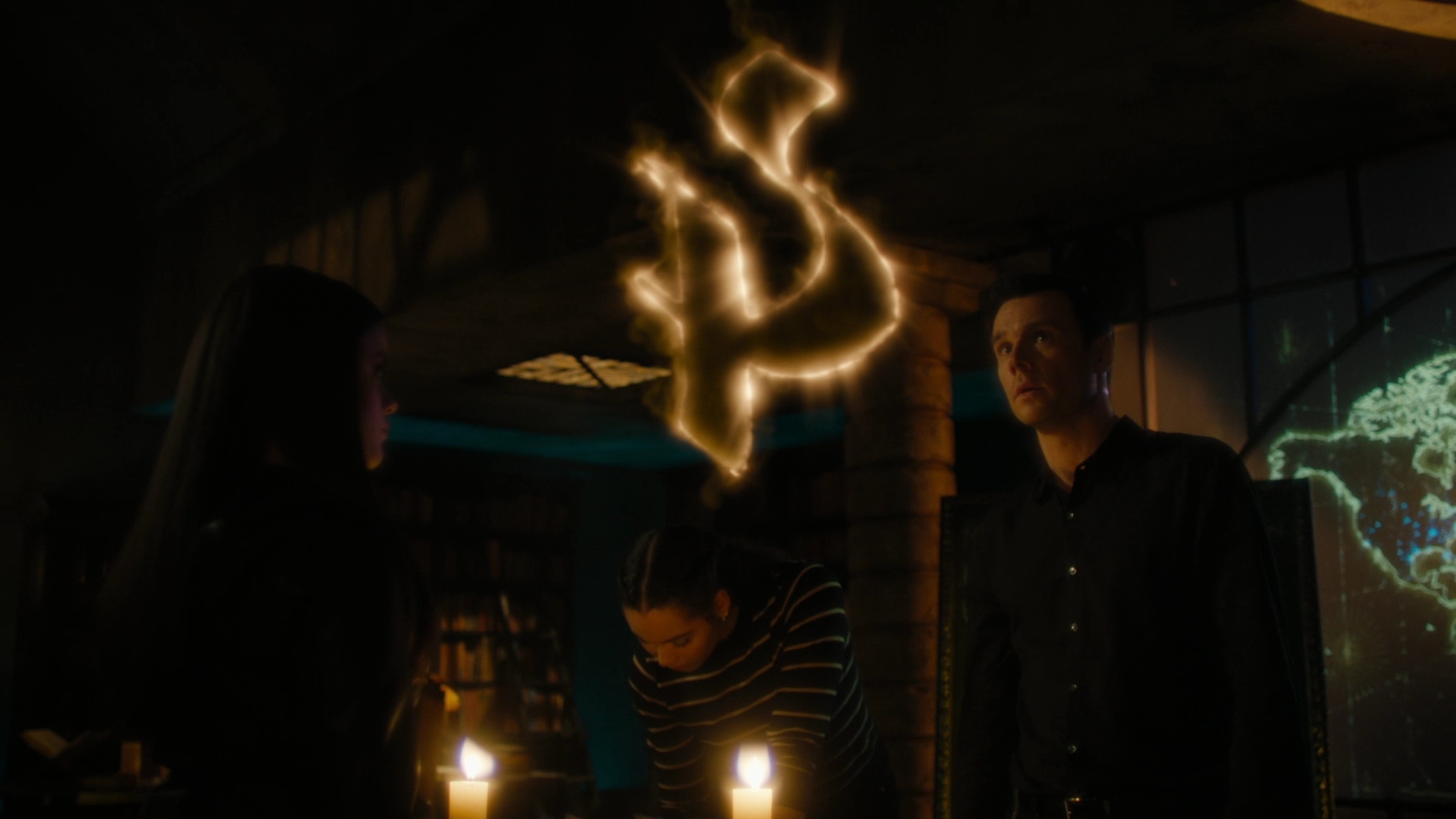 charmed-online-dot-nl_Charmed-2x07PastIsPresent0242.jpg