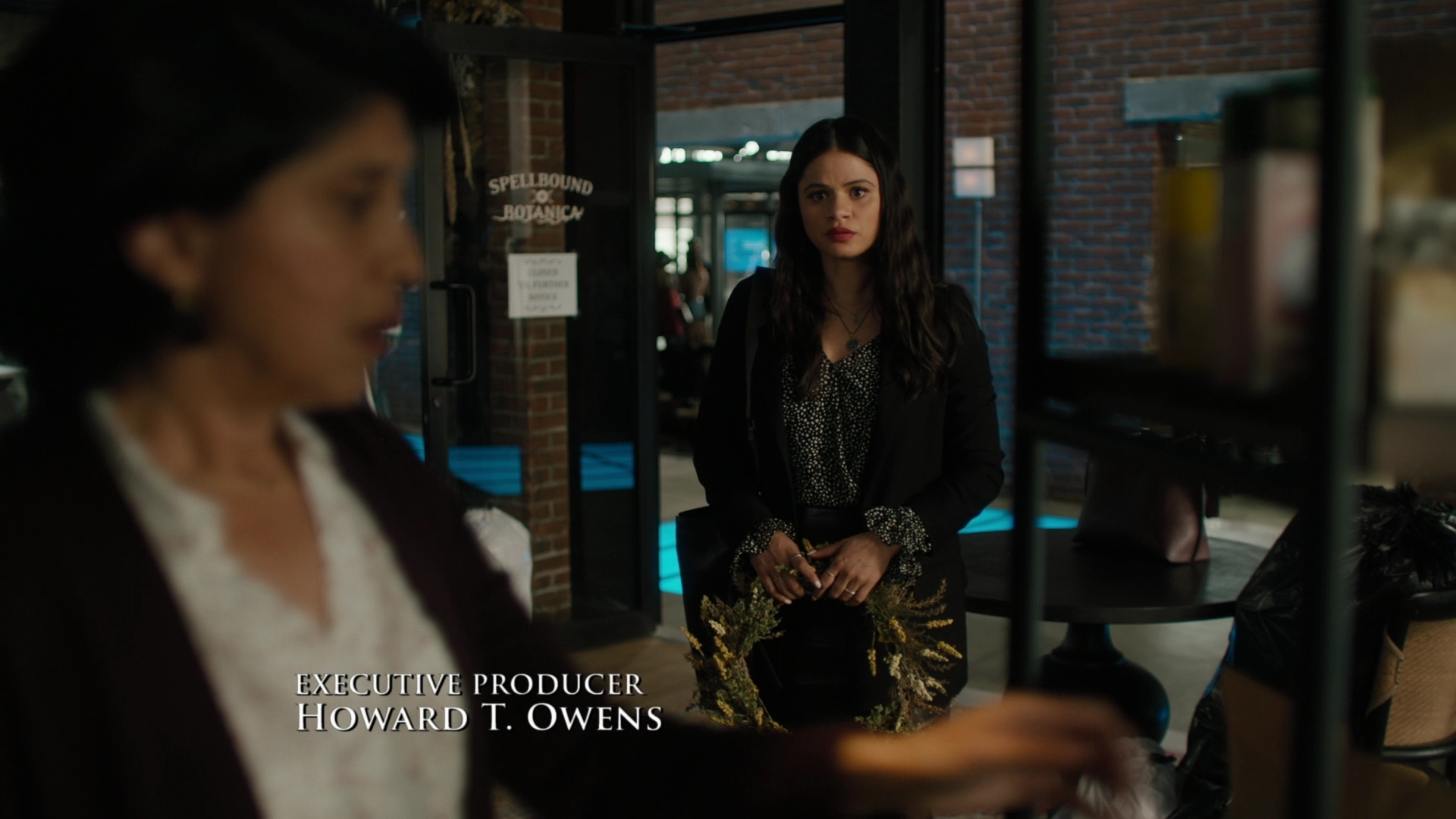 charmed-online-dot-nl_Charmed-2x07PastIsPresent0356.jpg