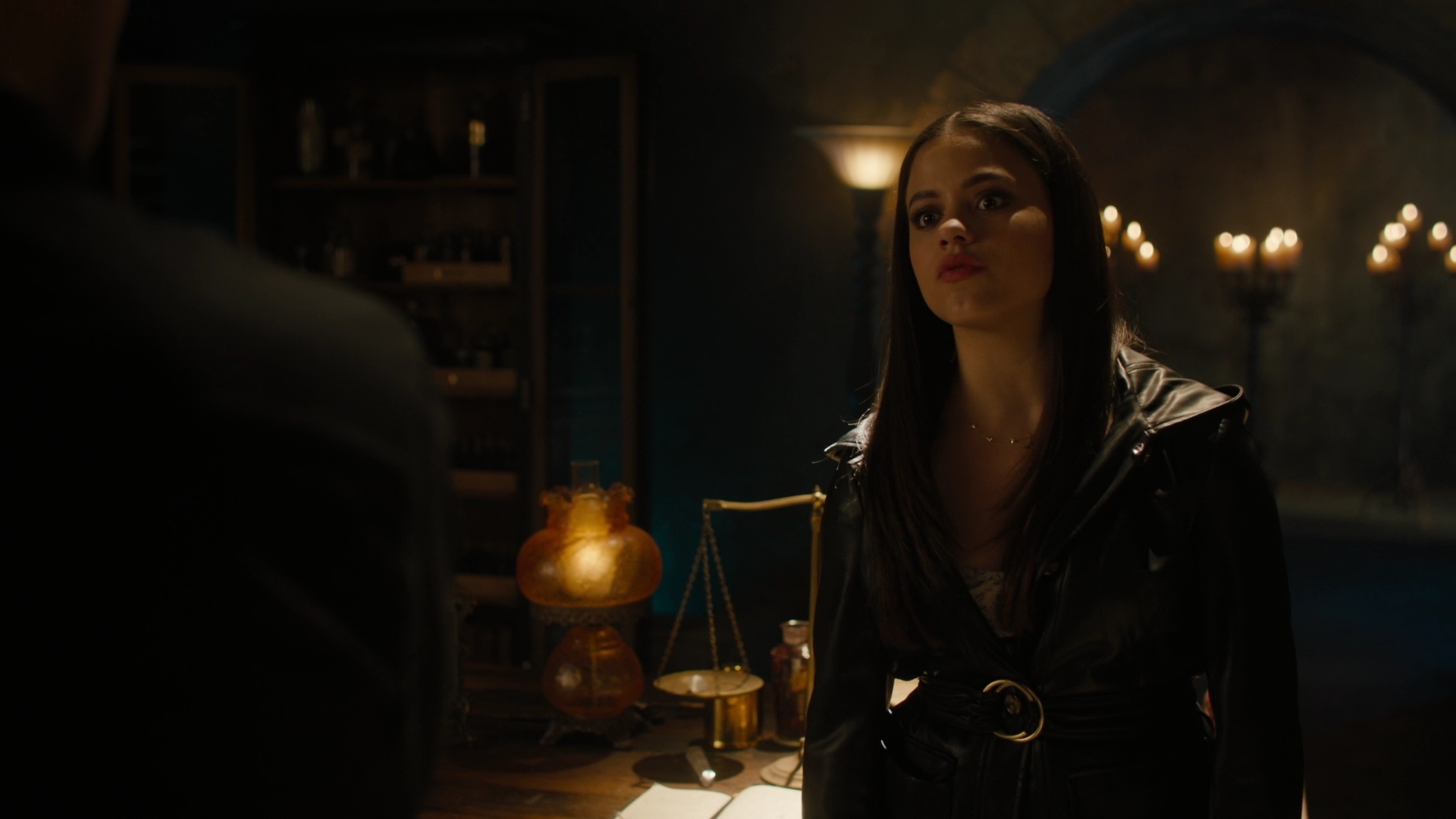 charmed-online-dot-nl_Charmed-2x07PastIsPresent0830.jpg