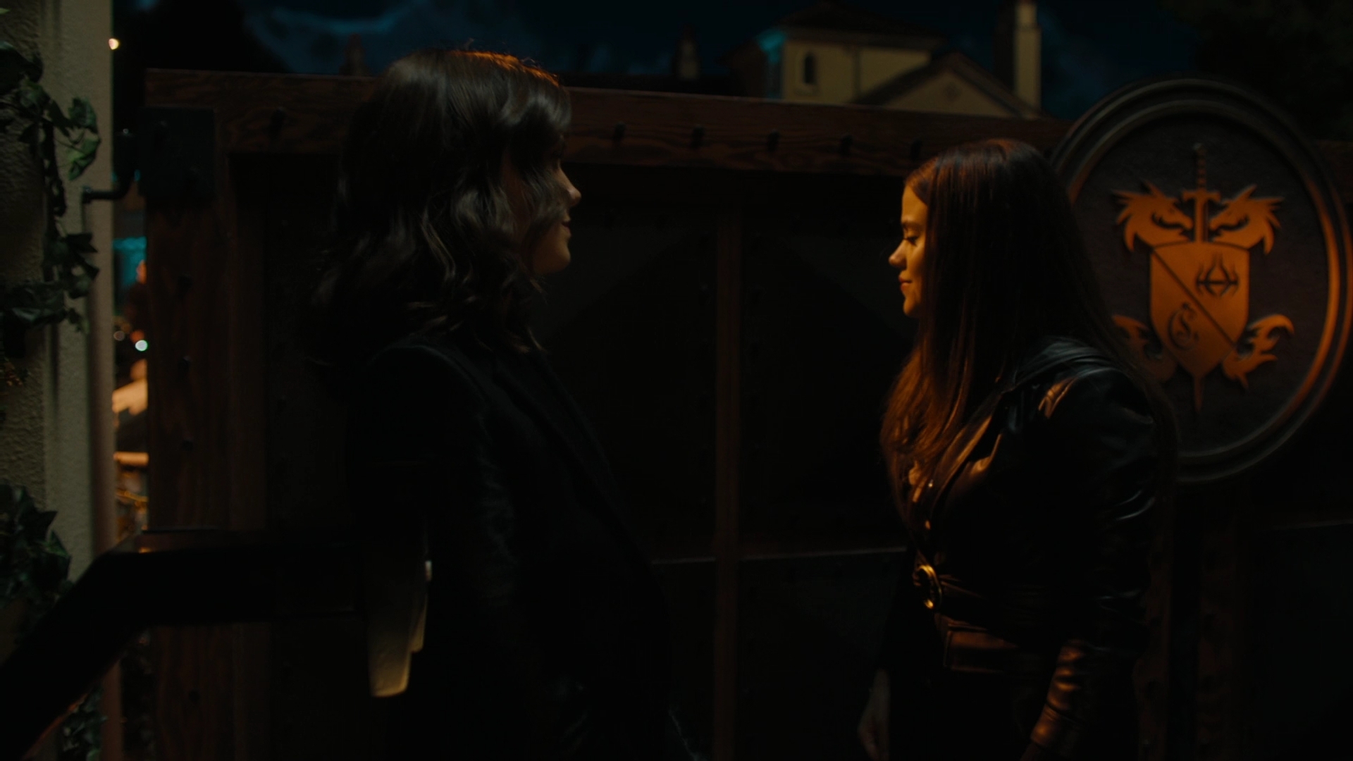 charmed-online-dot-nl_Charmed-2x07PastIsPresent0928.jpg