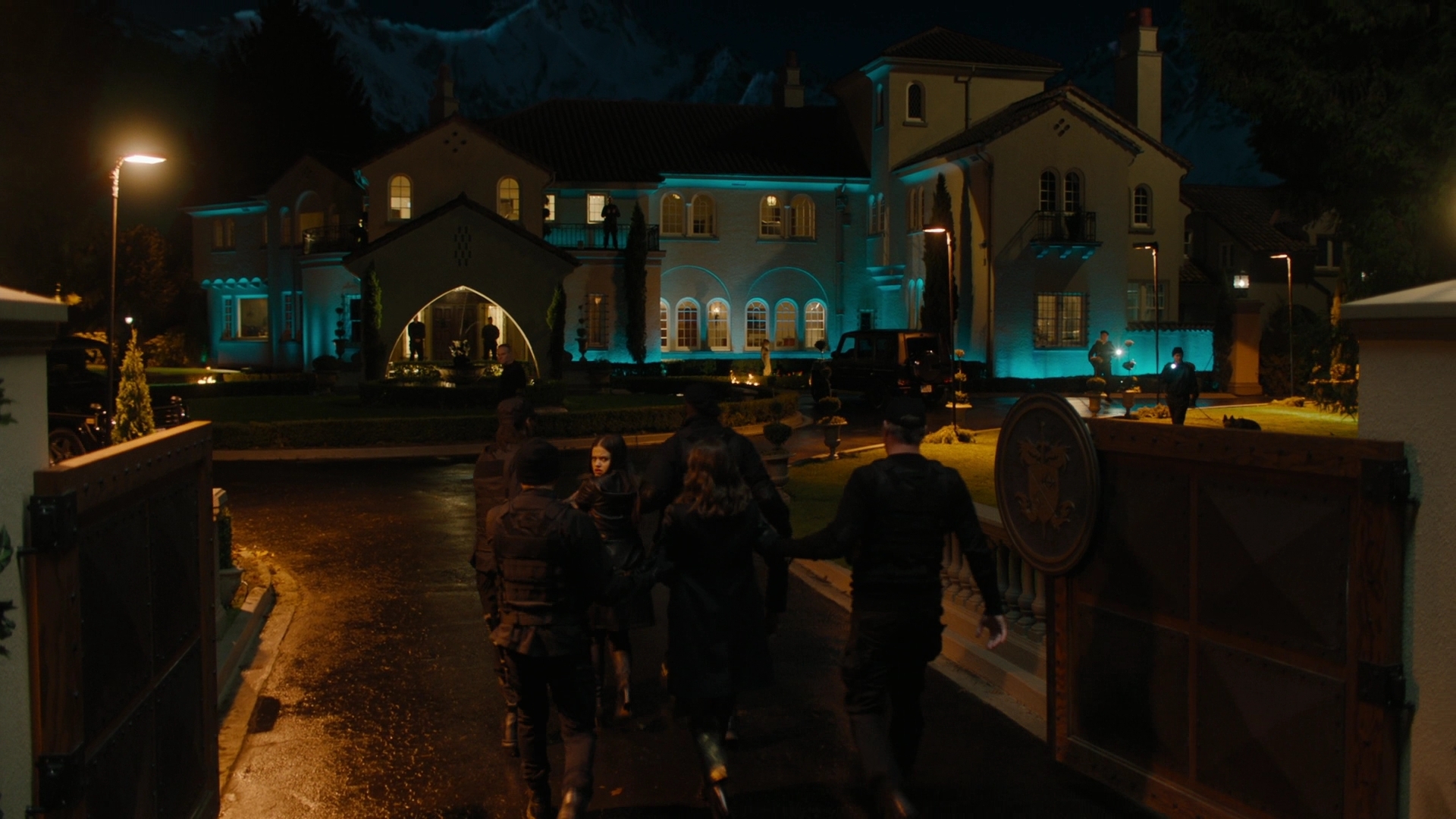 charmed-online-dot-nl_Charmed-2x07PastIsPresent0943.jpg