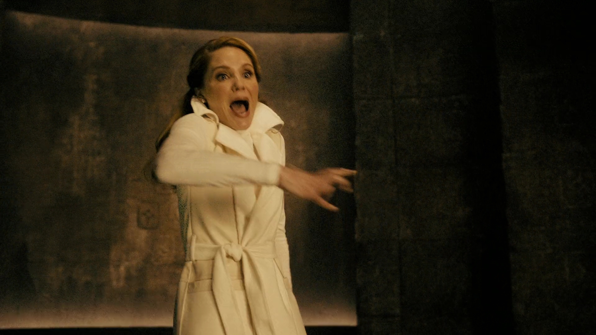 charmed-online-dot-nl_Charmed-2x07PastIsPresent0961.jpg