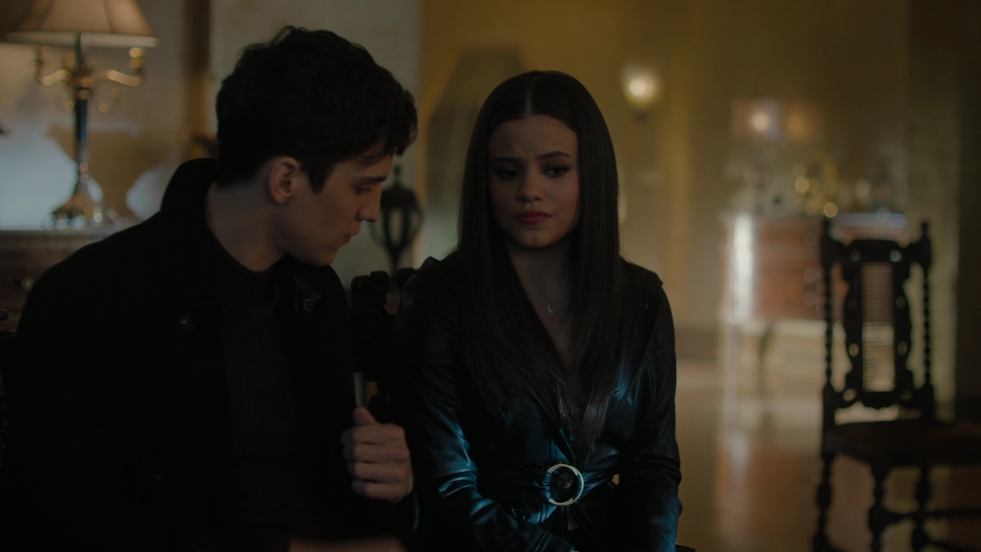 charmed-online-dot-nl_Charmed-2x07PastIsPresent1429.jpg