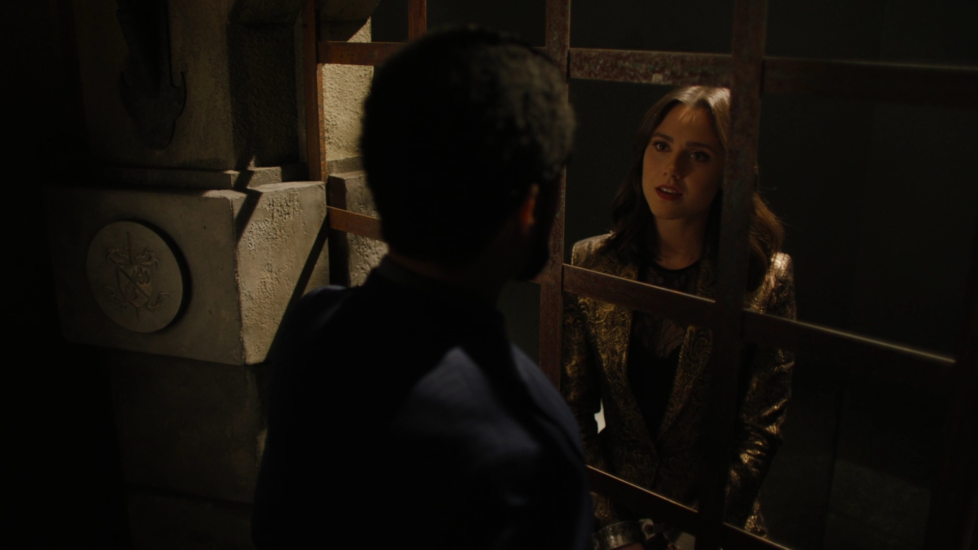 charmed-online-dot-nl_Charmed-2x07PastIsPresent1490.jpg