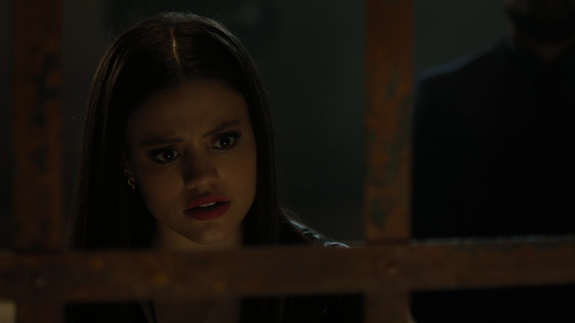 charmed-online-dot-nl_Charmed-2x07PastIsPresent1805.jpg