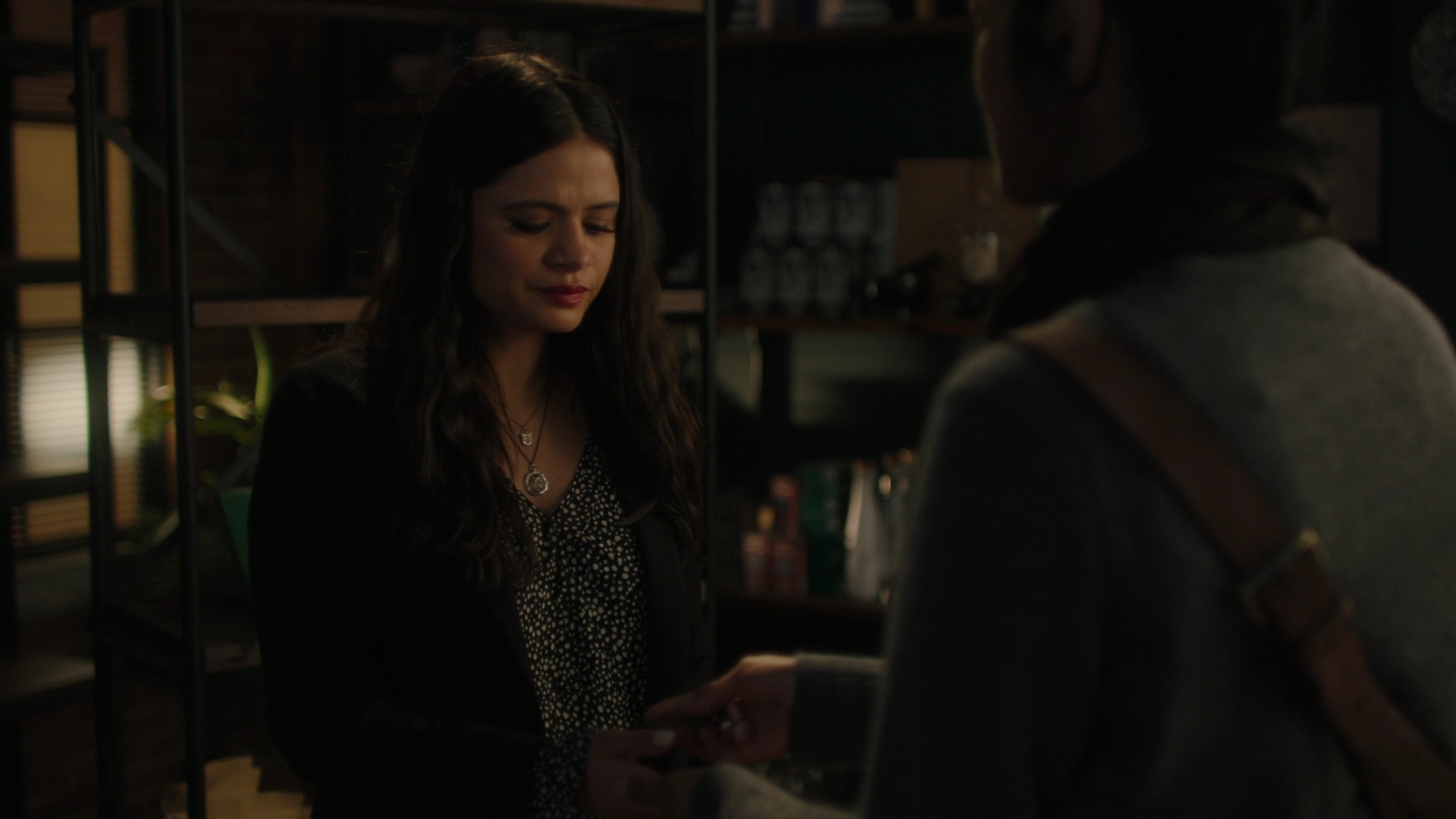 charmed-online-dot-nl_Charmed-2x07PastIsPresent2259.jpg