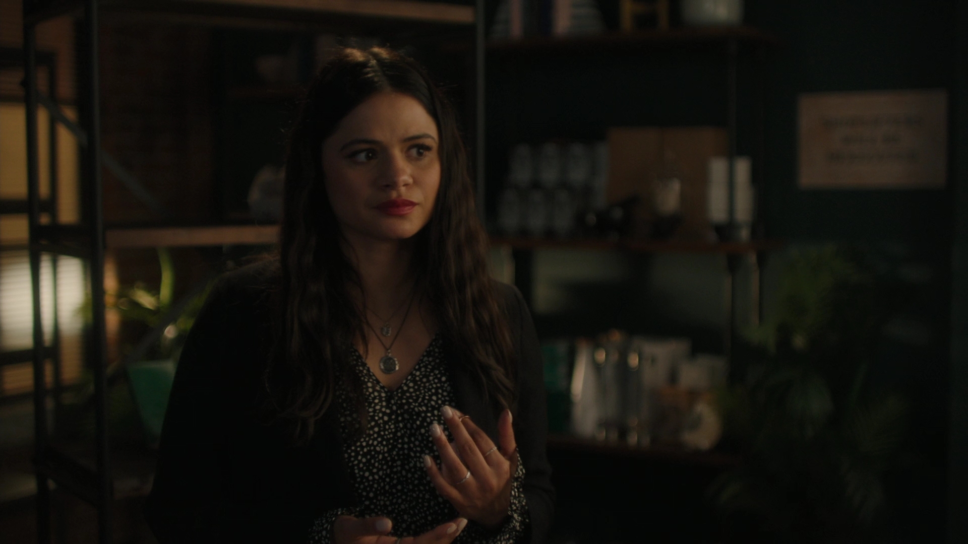 charmed-online-dot-nl_Charmed-2x07PastIsPresent2294.jpg
