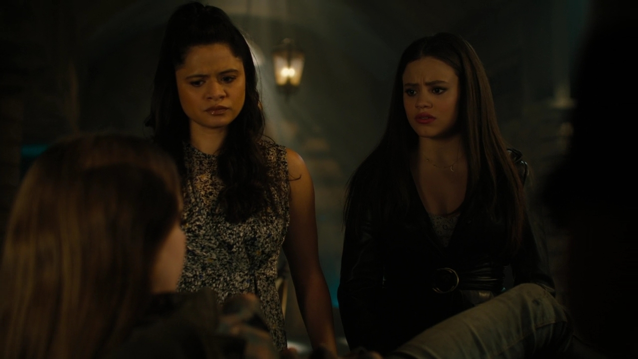 Charmed-Online-dot-nl_Charmed2x08TheRulesOfEngagement0095.jpg