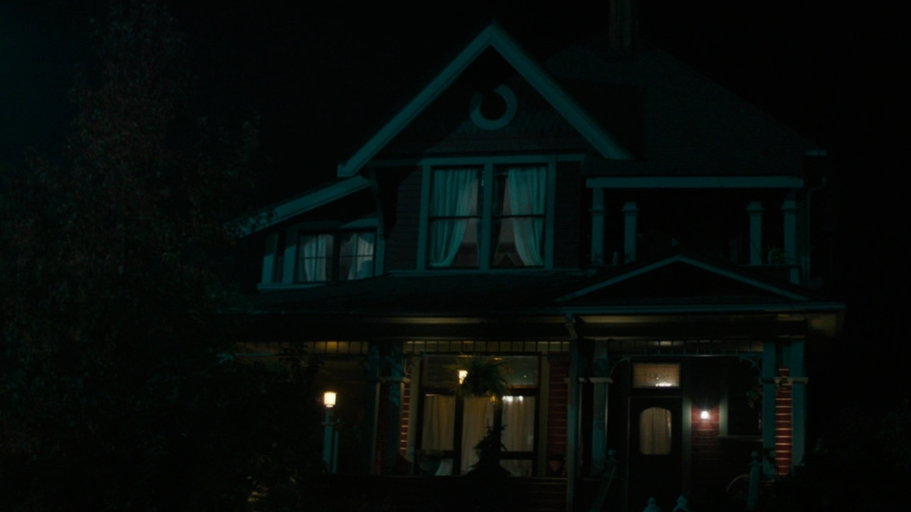 Charmed-Online-dot-nl_Charmed2x08TheRulesOfEngagement0116.jpg