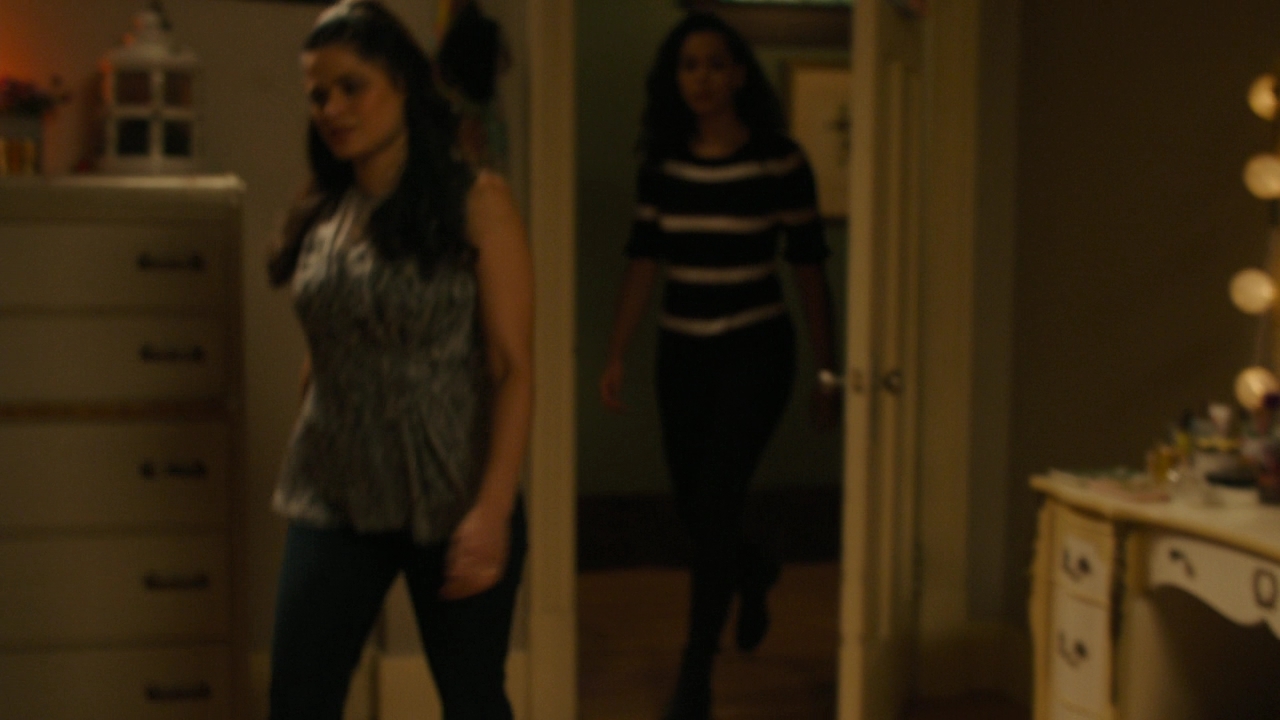 Charmed-Online-dot-nl_Charmed2x08TheRulesOfEngagement0190.jpg