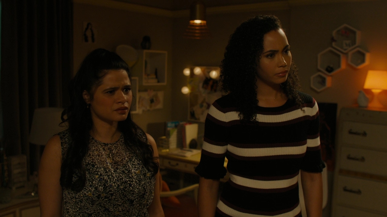 Charmed-Online-dot-nl_Charmed2x08TheRulesOfEngagement0199.jpg