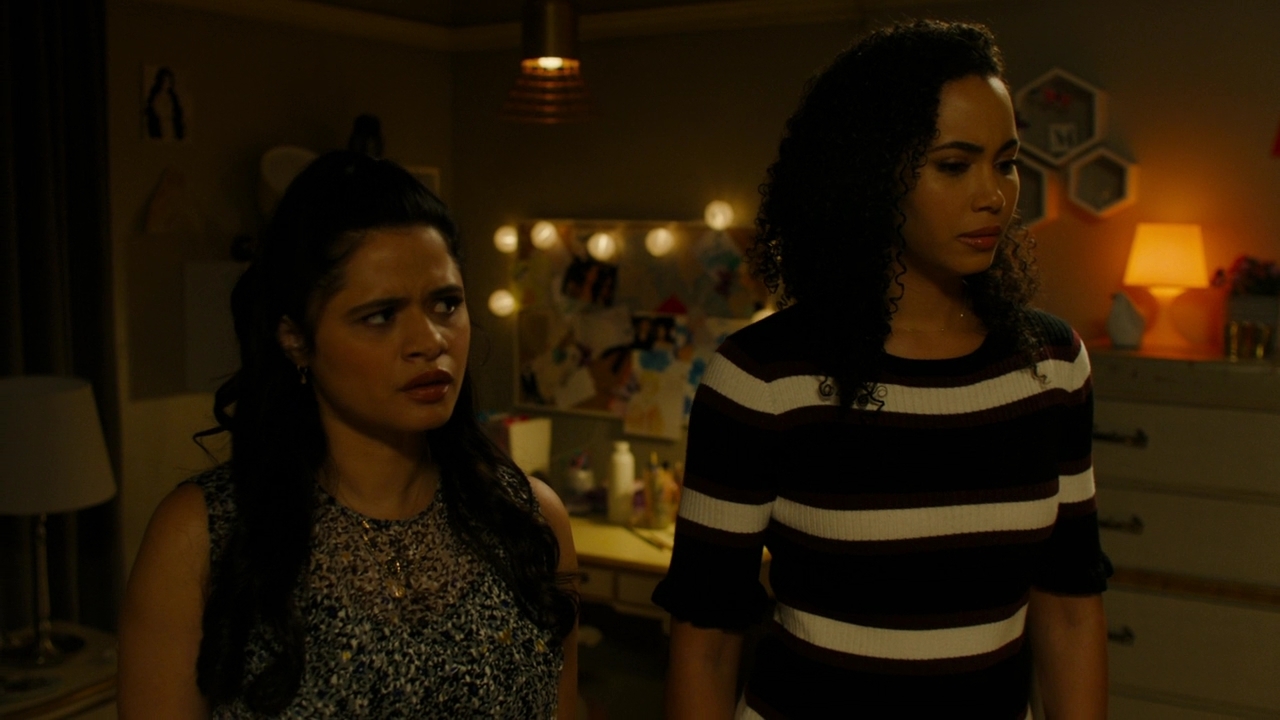 Charmed-Online-dot-nl_Charmed2x08TheRulesOfEngagement0214.jpg