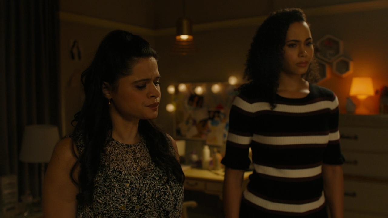 Charmed-Online-dot-nl_Charmed2x08TheRulesOfEngagement0230.jpg