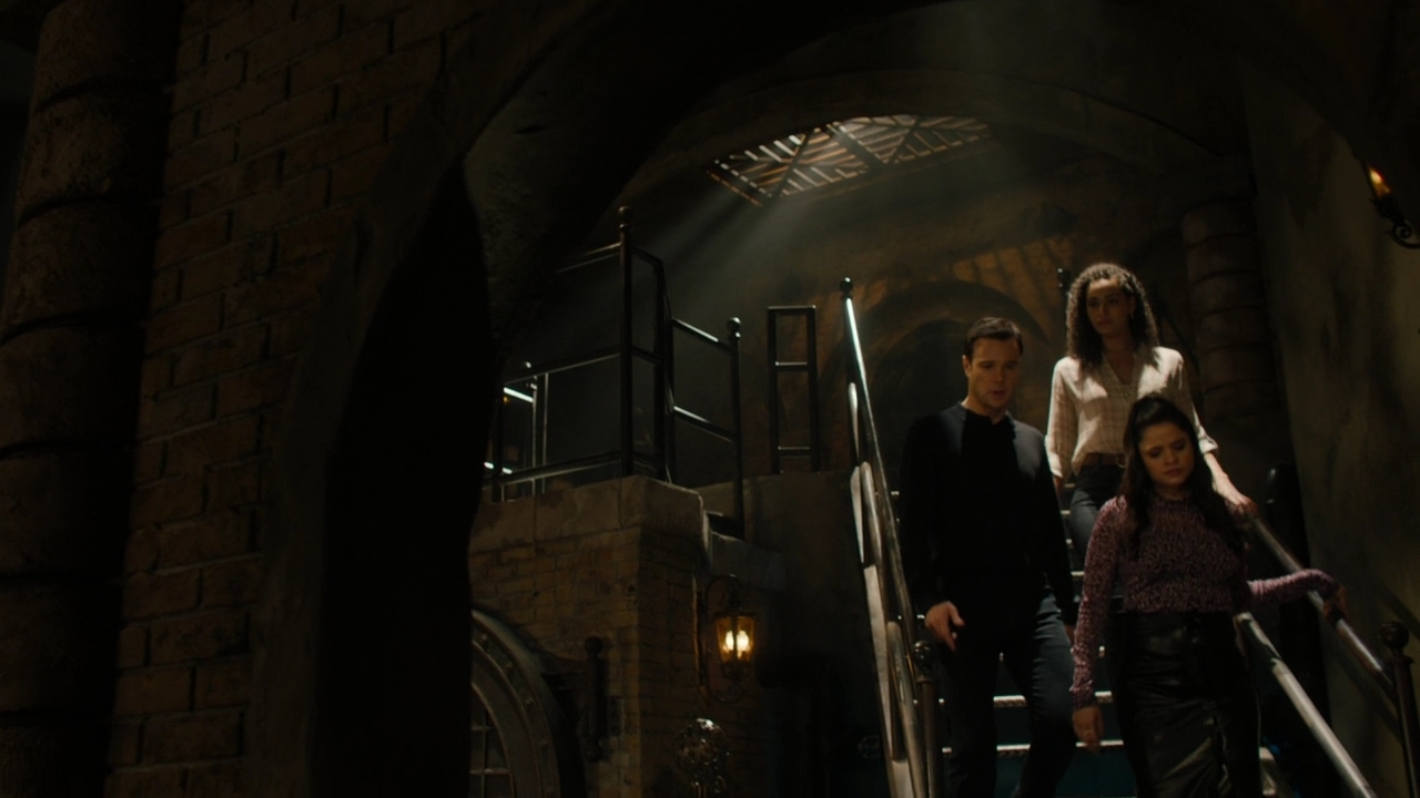 Charmed-Online-dot-nl_Charmed2x08TheRulesOfEngagement0442.jpg