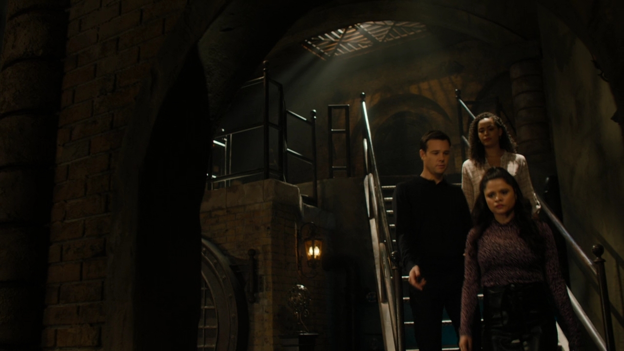 Charmed-Online-dot-nl_Charmed2x08TheRulesOfEngagement0443.jpg