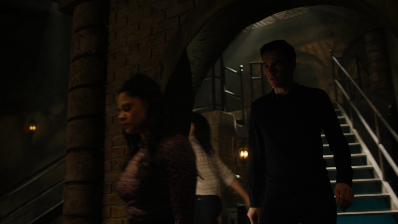Charmed-Online-dot-nl_Charmed2x08TheRulesOfEngagement0445.jpg