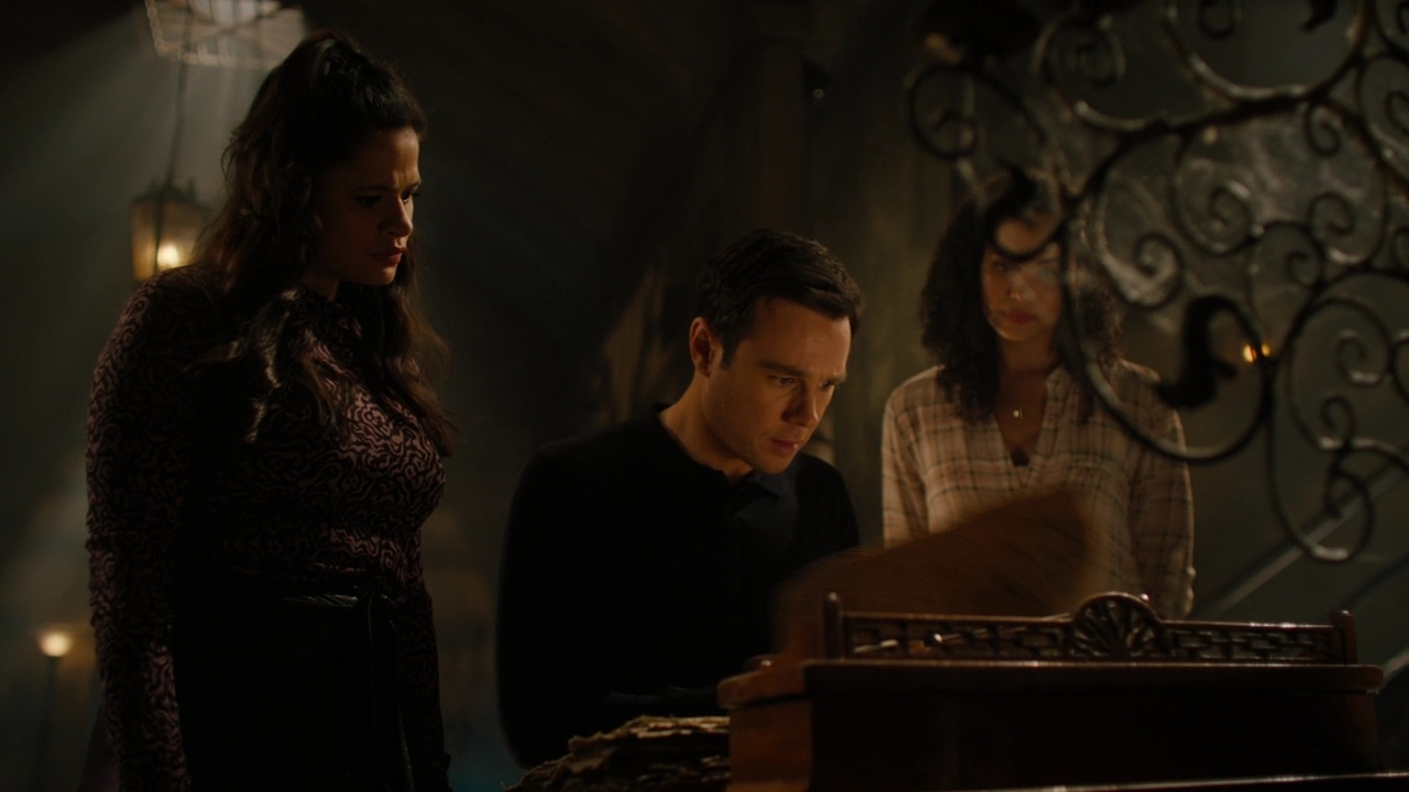 Charmed-Online-dot-nl_Charmed2x08TheRulesOfEngagement0614.jpg