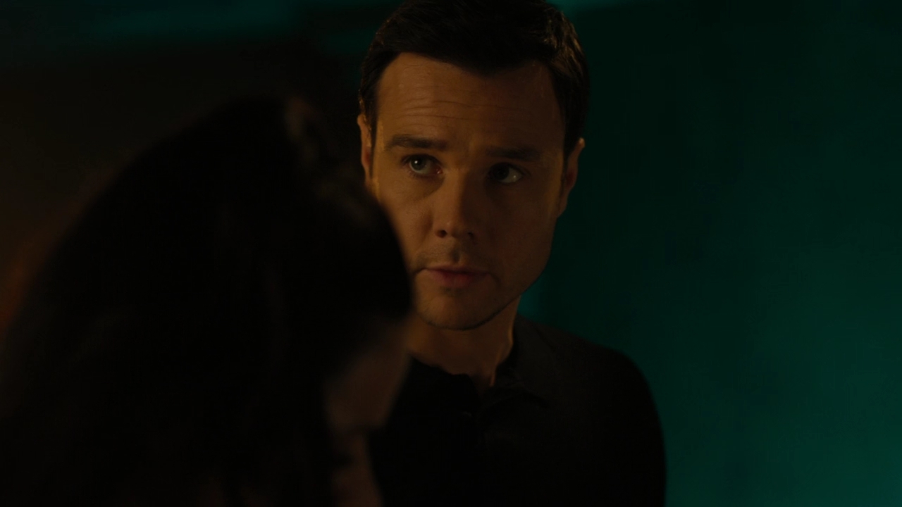 Charmed-Online-dot-nl_Charmed2x08TheRulesOfEngagement0830.jpg
