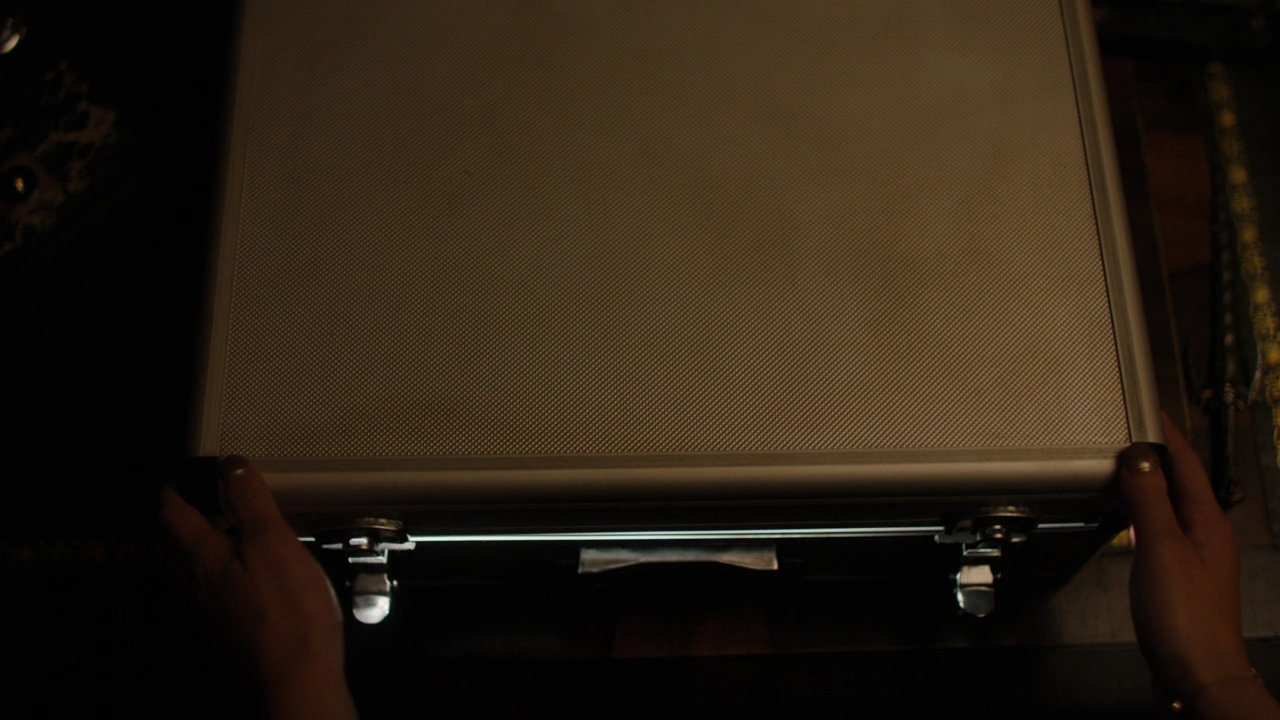 Charmed-Online-dot-nl_Charmed2x08TheRulesOfEngagement1470.jpg