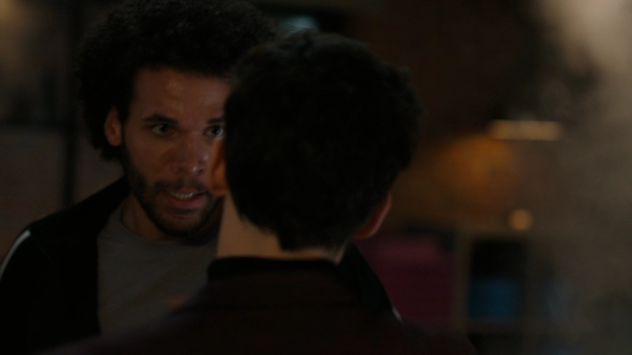 Charmed-Online-dot-nl_Charmed2x08TheRulesOfEngagement2001.jpg