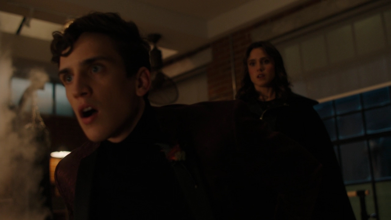 Charmed-Online-dot-nl_Charmed2x08TheRulesOfEngagement2094.jpg