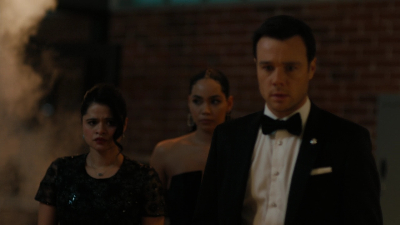 Charmed-Online-dot-nl_Charmed2x08TheRulesOfEngagement2113.jpg
