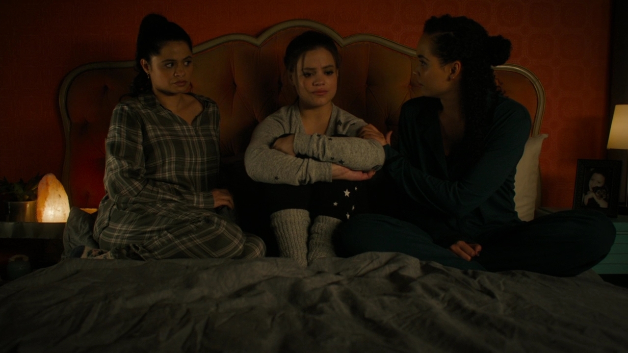 Charmed-Online-dot-nl_Charmed2x08TheRulesOfEngagement2190.jpg