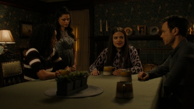 Charmed-Online-dot-nl_Charmed2x08TheRulesOfEngagement0149.jpg