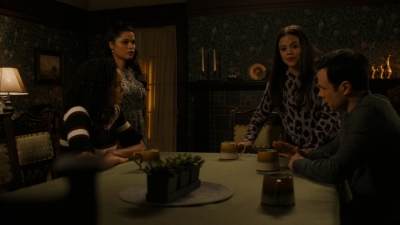 Charmed-Online-dot-nl_Charmed2x08TheRulesOfEngagement0161.jpg