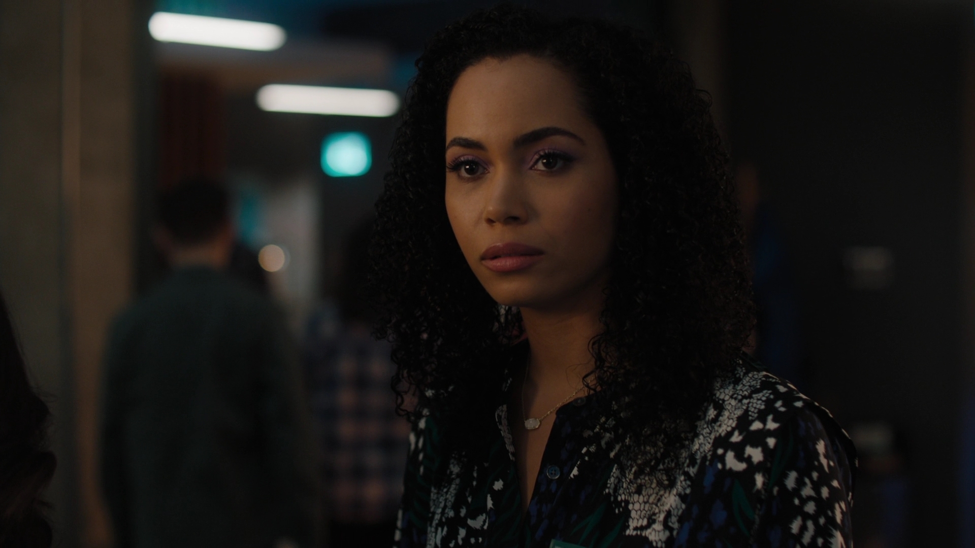 Charmed-Online-dot-nl_Charmed2x09GeussWhosComingToSafeSpaceSeattlle0477.jpg Charmed-Online-dot-nl_Charmed2x09GeussWhosComingToSafeSpaceSeattlle0477.jpg