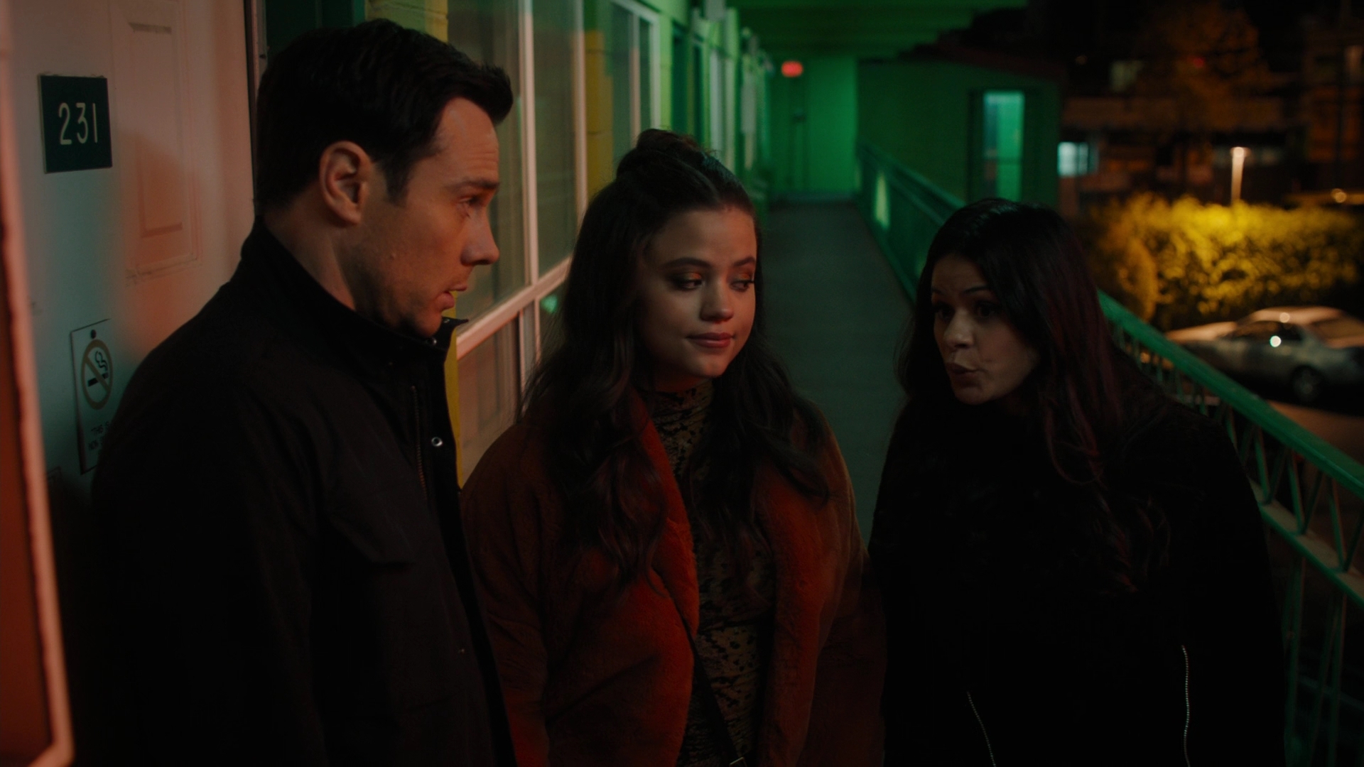 Charmed-Online-dot-nl_Charmed2x09GeussWhosComingToSafeSpaceSeattlle0561.jpg