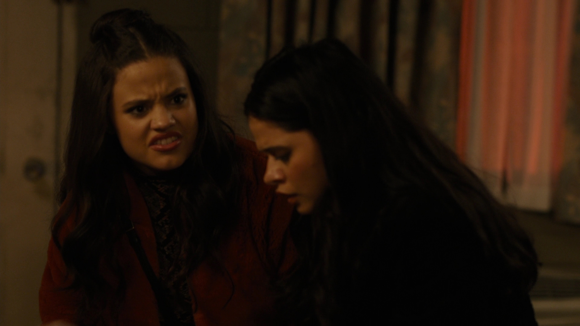 Charmed-Online-dot-nl_Charmed2x09GeussWhosComingToSafeSpaceSeattlle0709.jpg