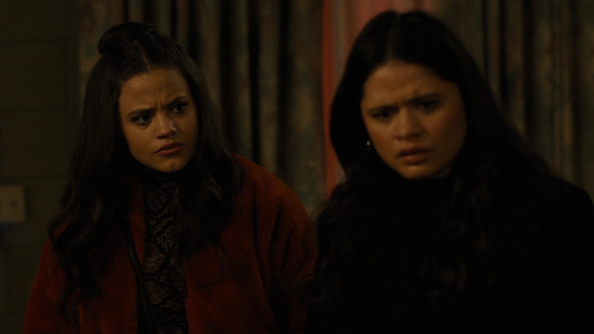 Charmed-Online-dot-nl_Charmed2x09GeussWhosComingToSafeSpaceSeattlle0737.jpg