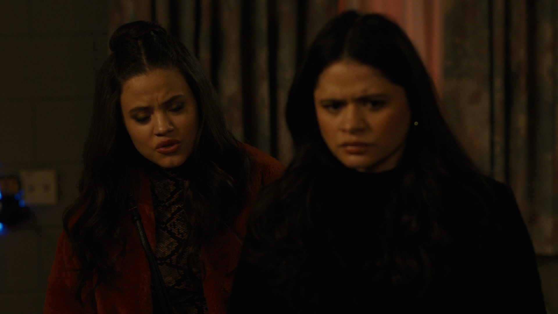 Charmed-Online-dot-nl_Charmed2x09GeussWhosComingToSafeSpaceSeattlle0747.jpg