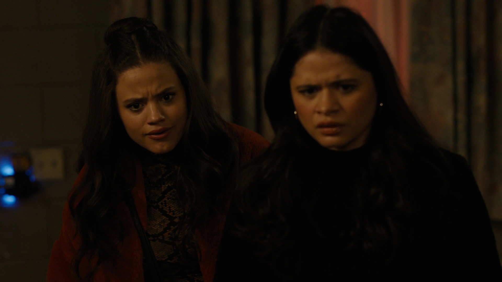 Charmed-Online-dot-nl_Charmed2x09GeussWhosComingToSafeSpaceSeattlle0750.jpg