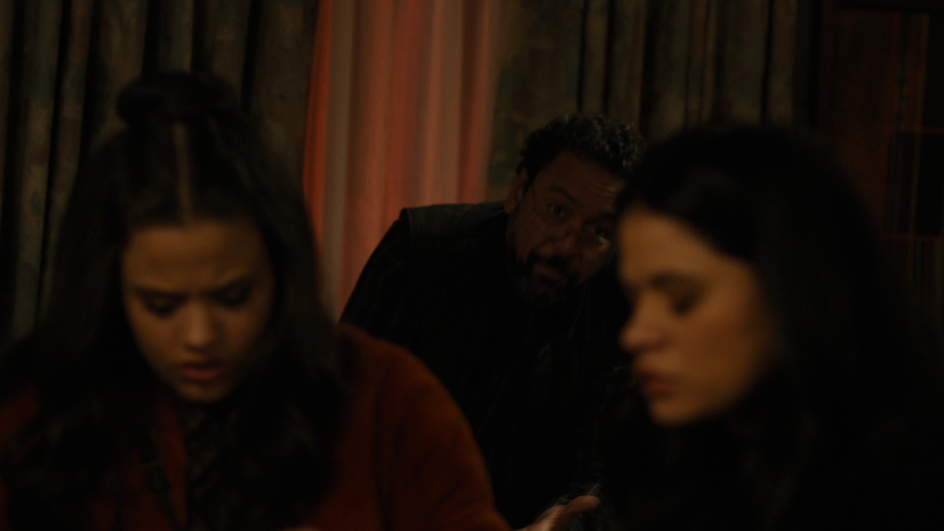 Charmed-Online-dot-nl_Charmed2x09GeussWhosComingToSafeSpaceSeattlle0778.jpg