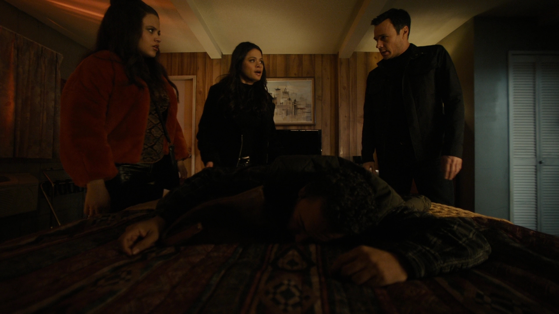 Charmed-Online-dot-nl_Charmed2x09GeussWhosComingToSafeSpaceSeattlle0846.jpg