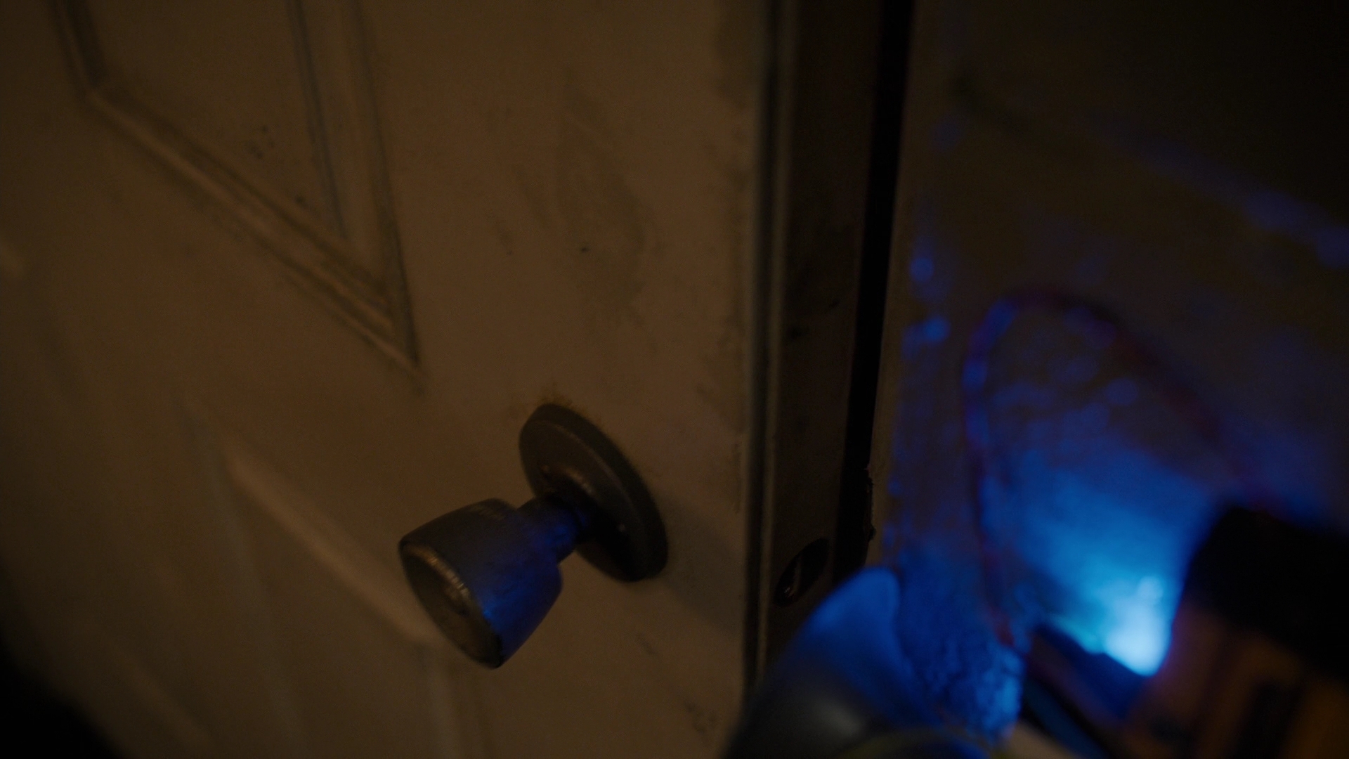 Charmed-Online-dot-nl_Charmed2x09GeussWhosComingToSafeSpaceSeattlle0852.jpg