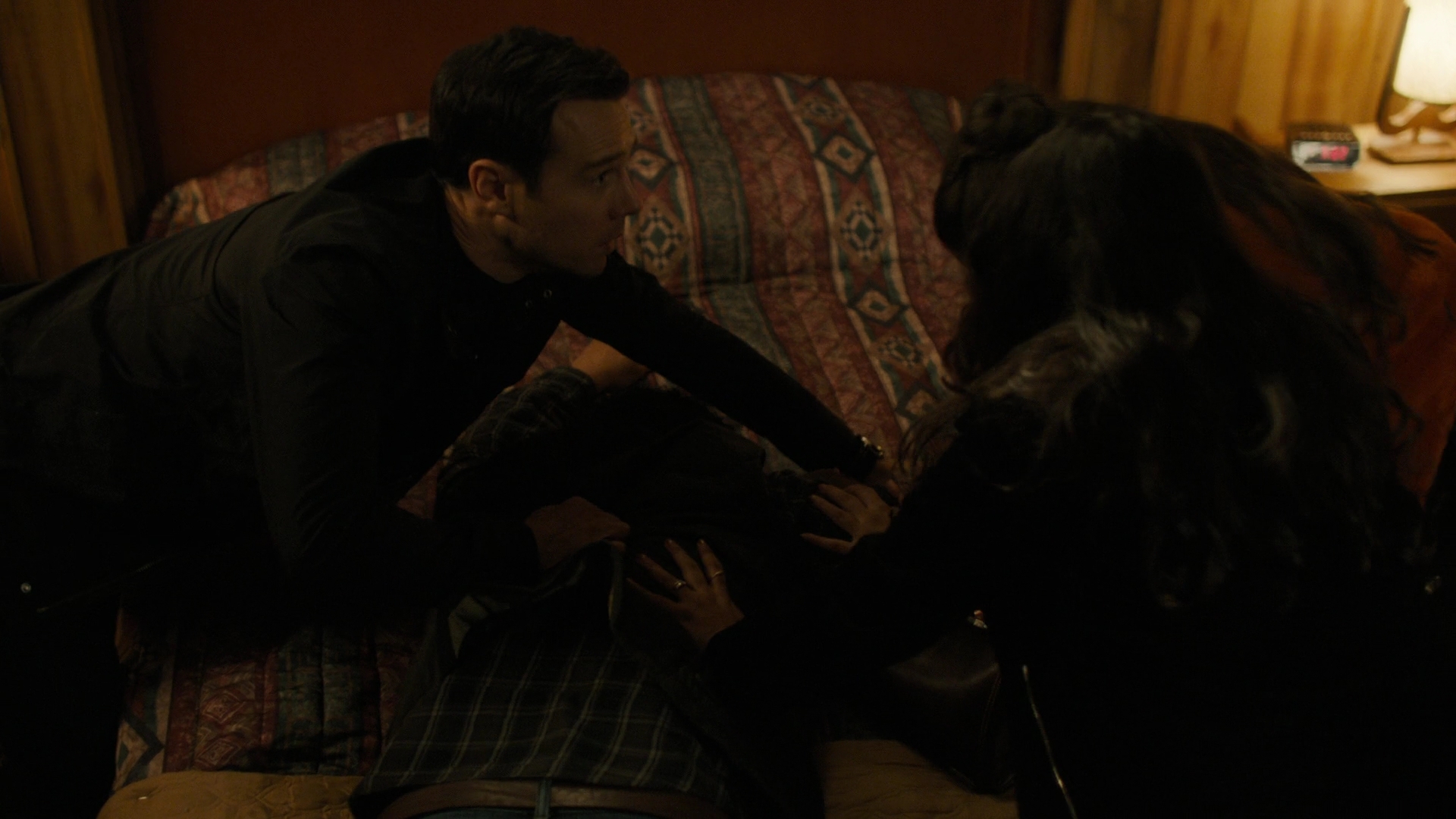 Charmed-Online-dot-nl_Charmed2x09GeussWhosComingToSafeSpaceSeattlle0853.jpg Charmed-Online-dot-nl_Charmed2x09GeussWhosComingToSafeSpaceSeattlle0853.jpg