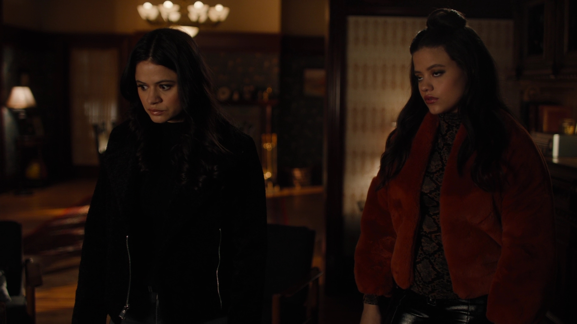 Charmed-Online-dot-nl_Charmed2x09GeussWhosComingToSafeSpaceSeattlle1032.jpg