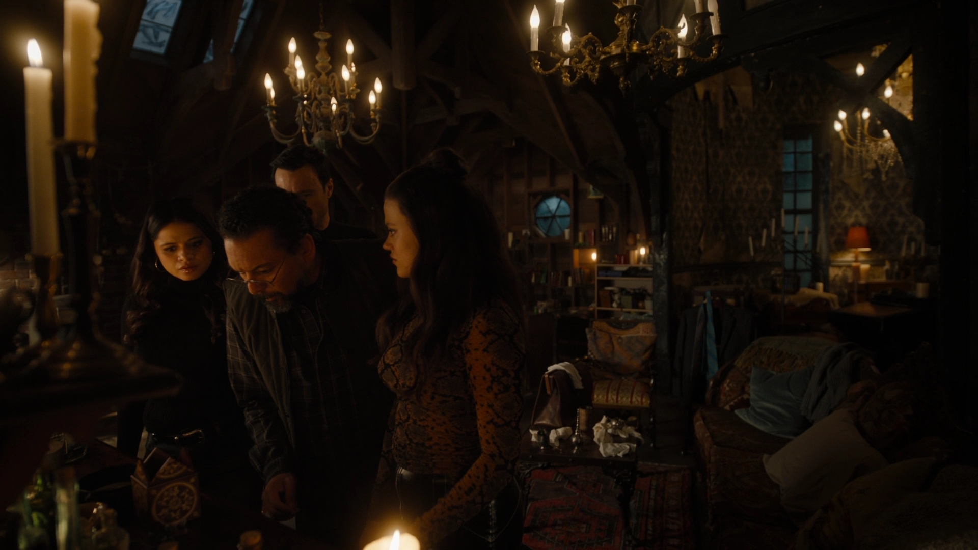 Charmed-Online-dot-nl_Charmed2x09GeussWhosComingToSafeSpaceSeattlle1507.jpg Charmed-Online-dot-nl_Charmed2x09GeussWhosComingToSafeSpaceSeattlle1507.jpg