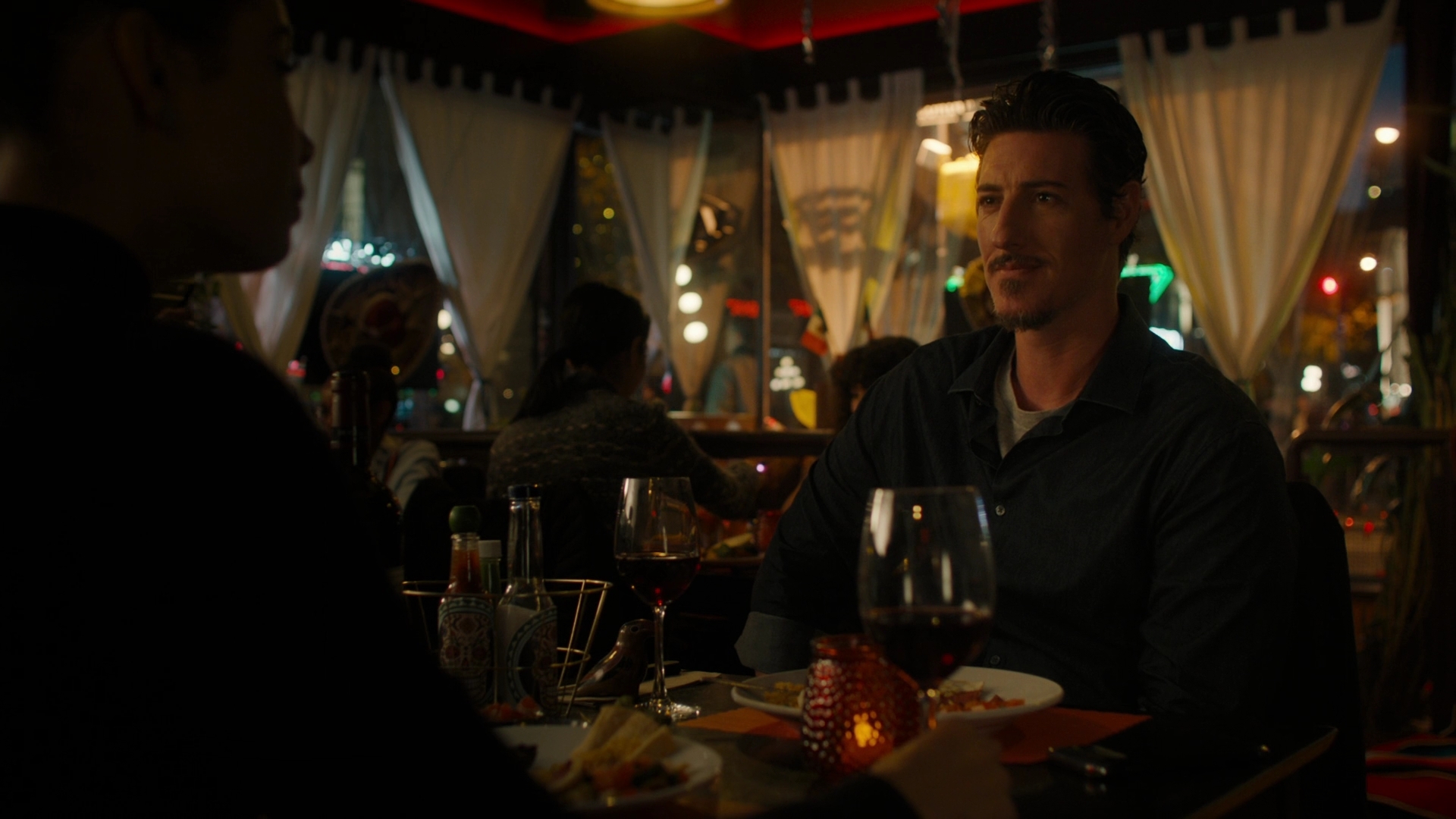 Charmed-Online-dot-nl_Charmed2x09GeussWhosComingToSafeSpaceSeattlle1589.jpg