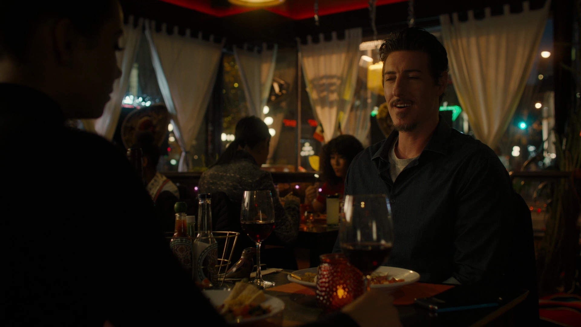 Charmed-Online-dot-nl_Charmed2x09GeussWhosComingToSafeSpaceSeattlle1627.jpg