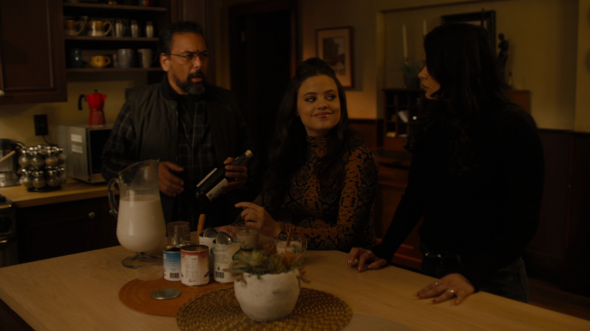 Charmed-Online-dot-nl_Charmed2x09GeussWhosComingToSafeSpaceSeattlle2313.jpg