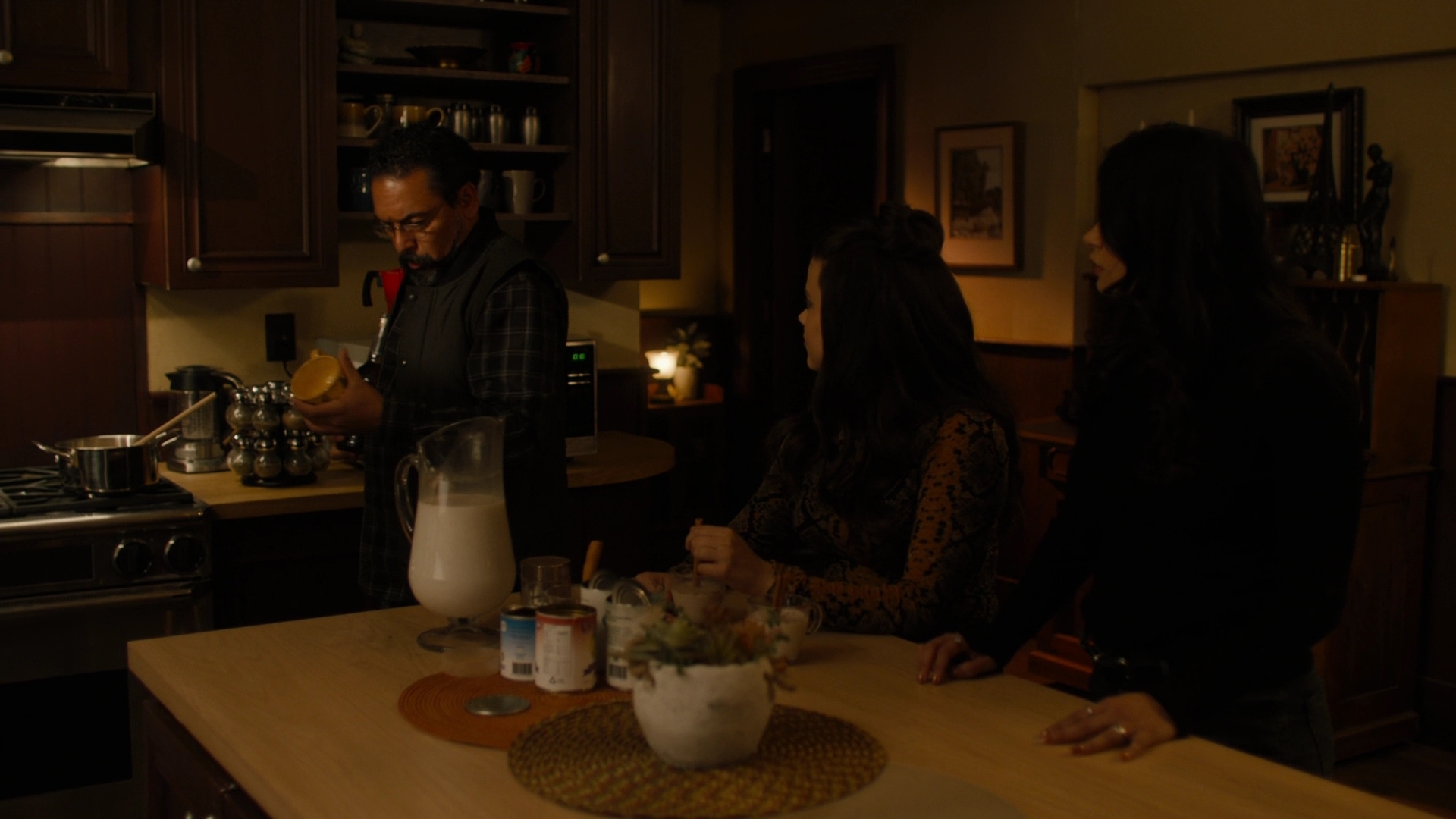 Charmed-Online-dot-nl_Charmed2x09GeussWhosComingToSafeSpaceSeattlle2319.jpg