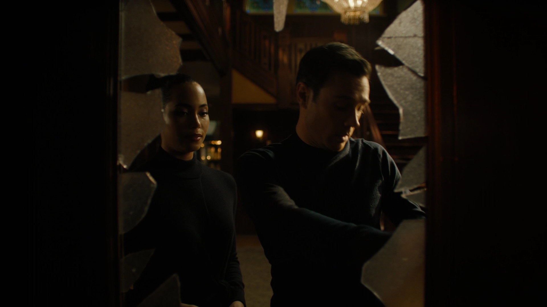 Charmed-Online-dot-nl_Charmed2x09GeussWhosComingToSafeSpaceSeattlle2357.jpg