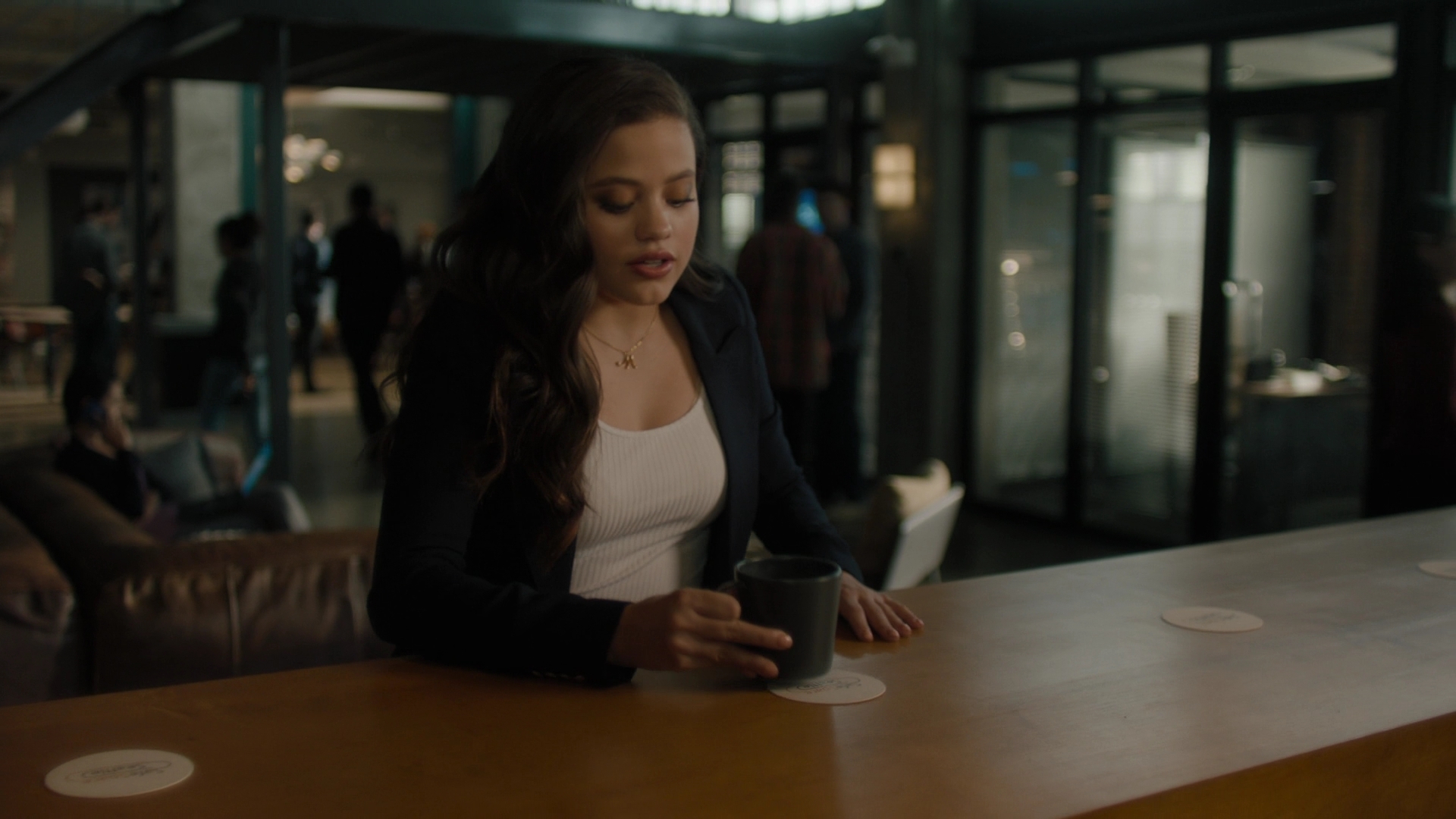 Charmed-Online-dot-nl_Charmed2x09GeussWhosComingToSafeSpaceSeattlle2419.jpg