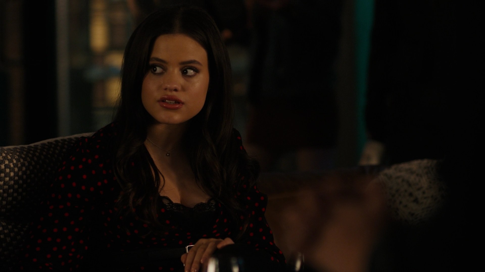 Charmed-Online-dot-nl_Charmed2x10CurseWords0032.jpg