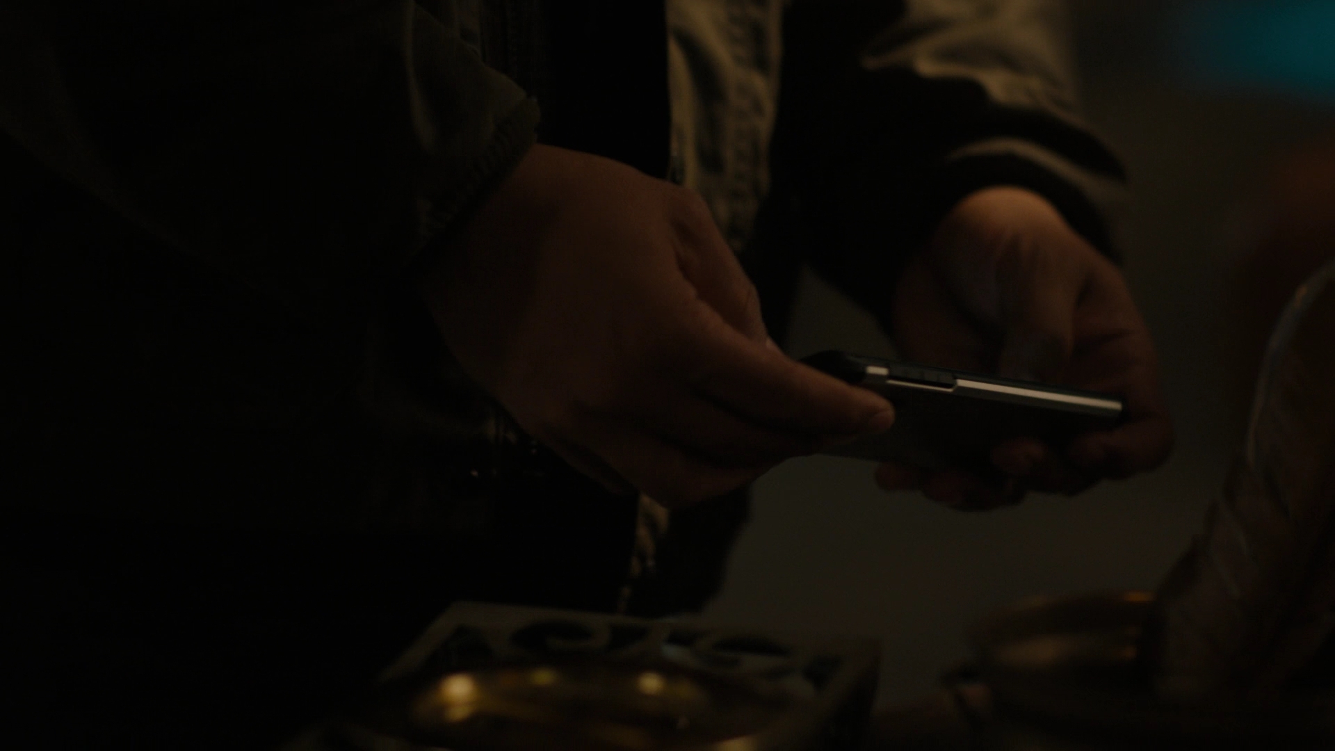 Charmed-Online-dot-nl_Charmed2x10CurseWords0427.jpg Charmed-Online-dot-nl_Charmed2x10CurseWords0427.jpg