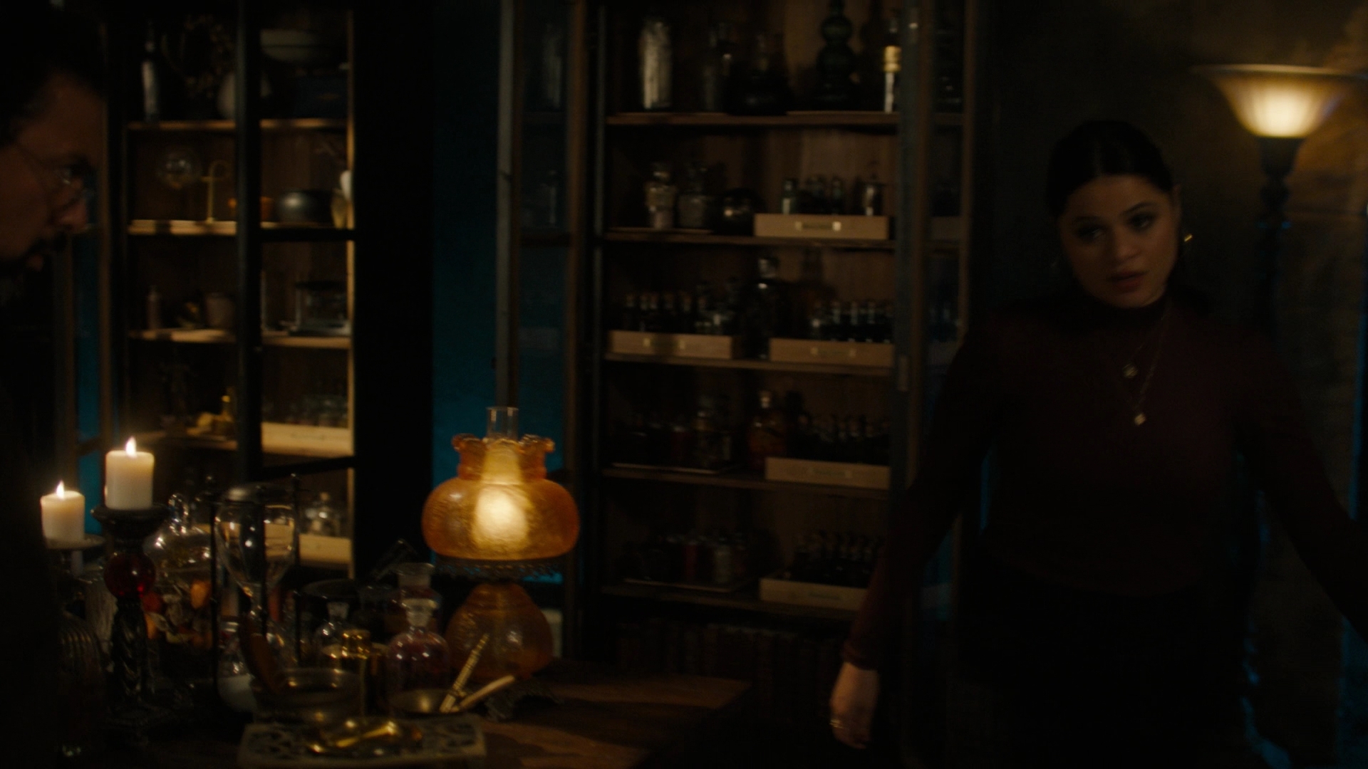 Charmed-Online-dot-nl_Charmed2x10CurseWords0435.jpg